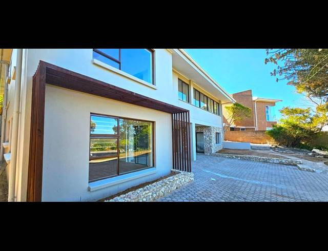 4 BEDROOM HOUSE FOR SALE IN STILBAAI-WES